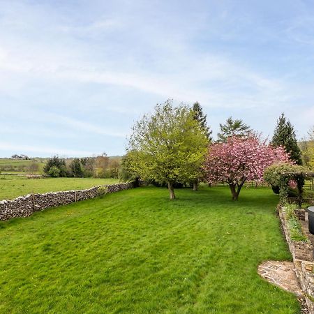 Central Malham Wellbeing Escape With Hot Tub Sleeps 8 מראה חיצוני תמונה