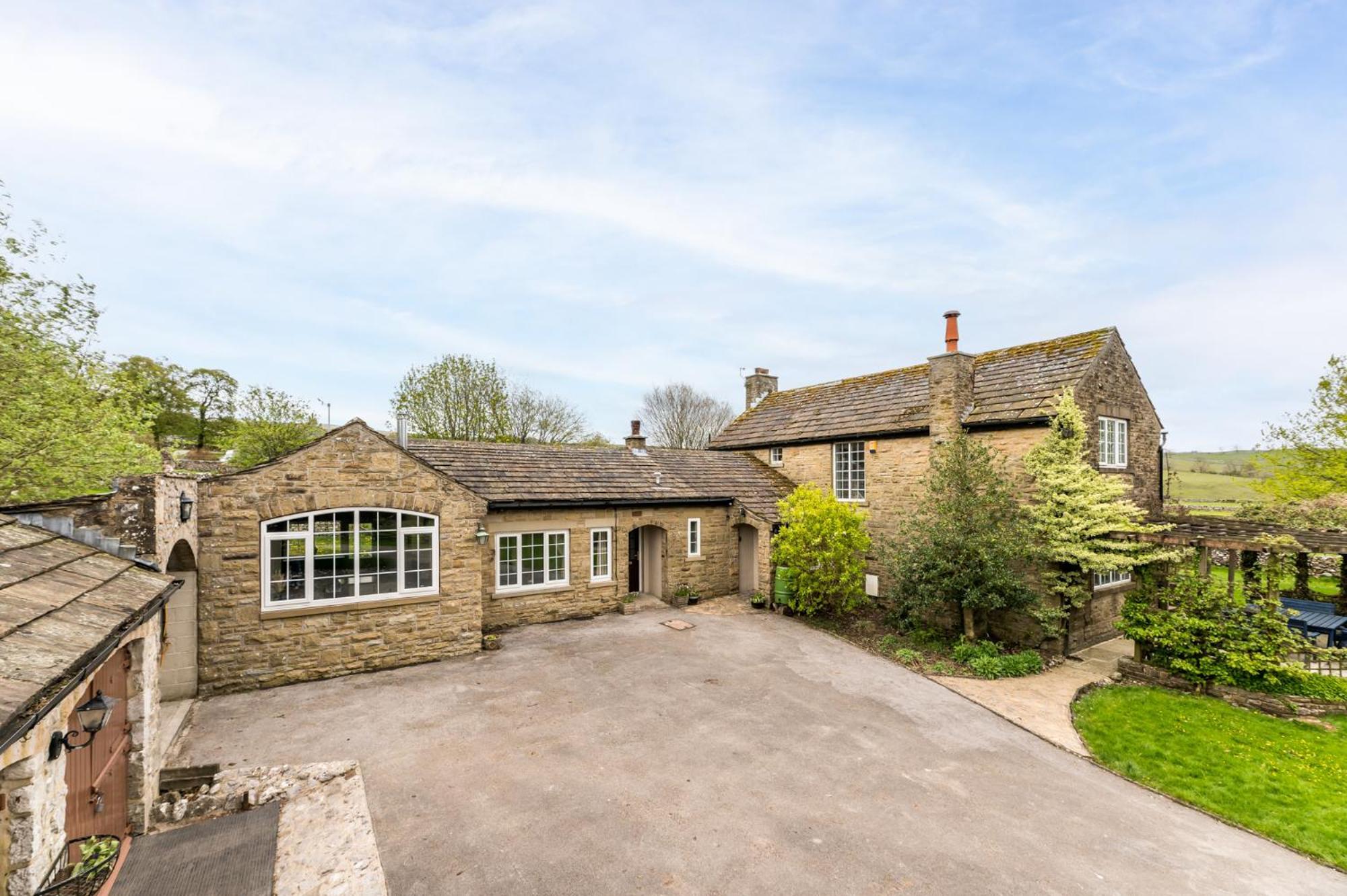 Central Malham Wellbeing Escape With Hot Tub Sleeps 8 מראה חיצוני תמונה