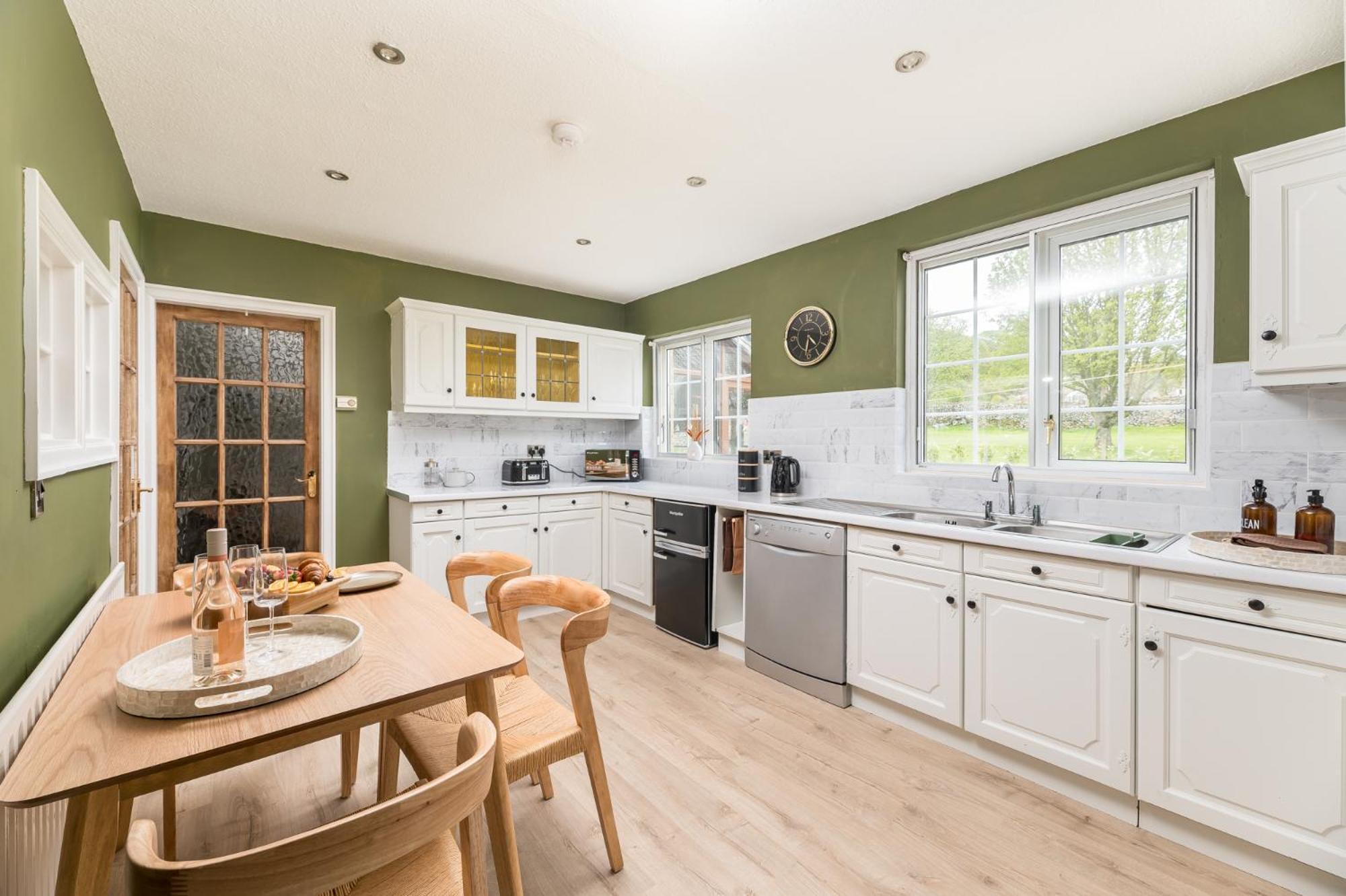 Central Malham Wellbeing Escape With Hot Tub Sleeps 8 מראה חיצוני תמונה